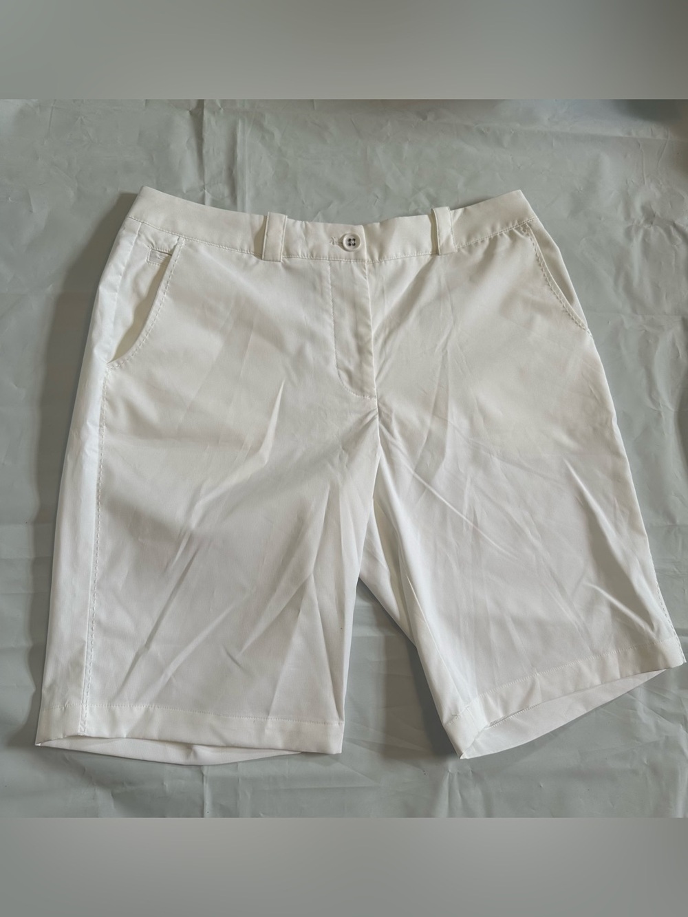 🤍⛳ Nike Golf Tour Performance Women’s Golf Shorts – Size 10 Medium ⛳🤍